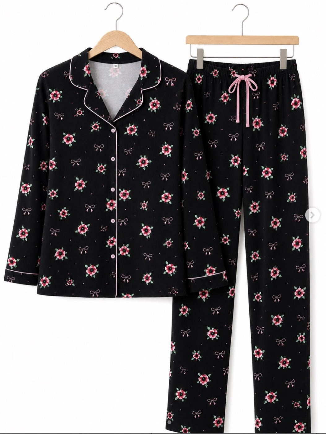 Çiçek & Fiyonk Siyah Sıfır Yaka Pijama Takımı