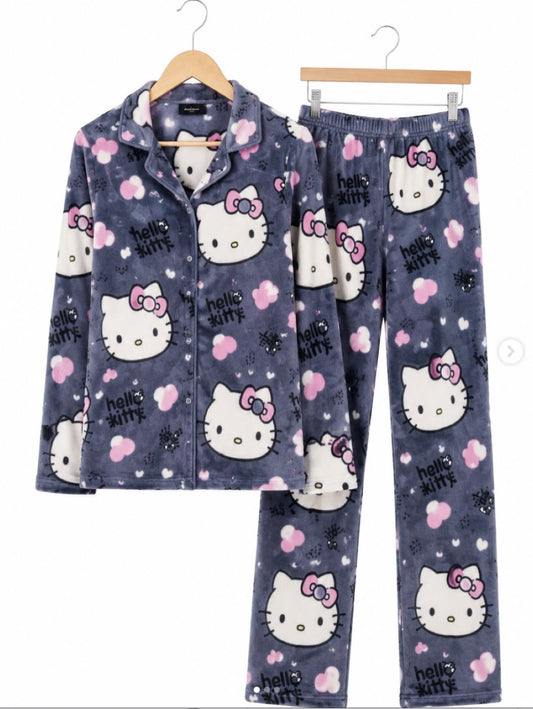 Hello Kitty Polar Düğmeli Pijama Takımı