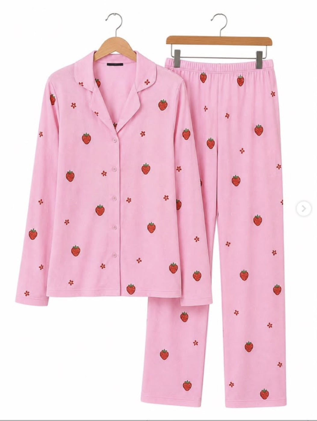 Çilek Desenli Pembe Düğmeli Pijama Takımı