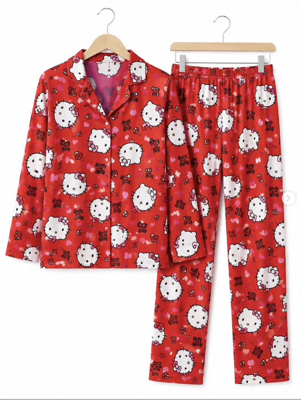Hello Kitty Kırmızı Düğmeli Pijama Takımı